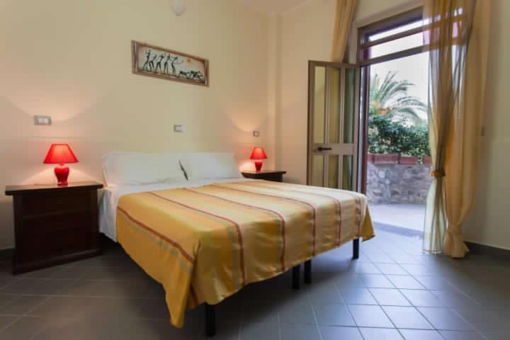 B&B Casa Cosmano Brancaleone Marina Exterior photo