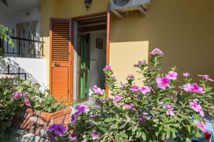 B&B Casa Cosmano Brancaleone Marina Exterior photo