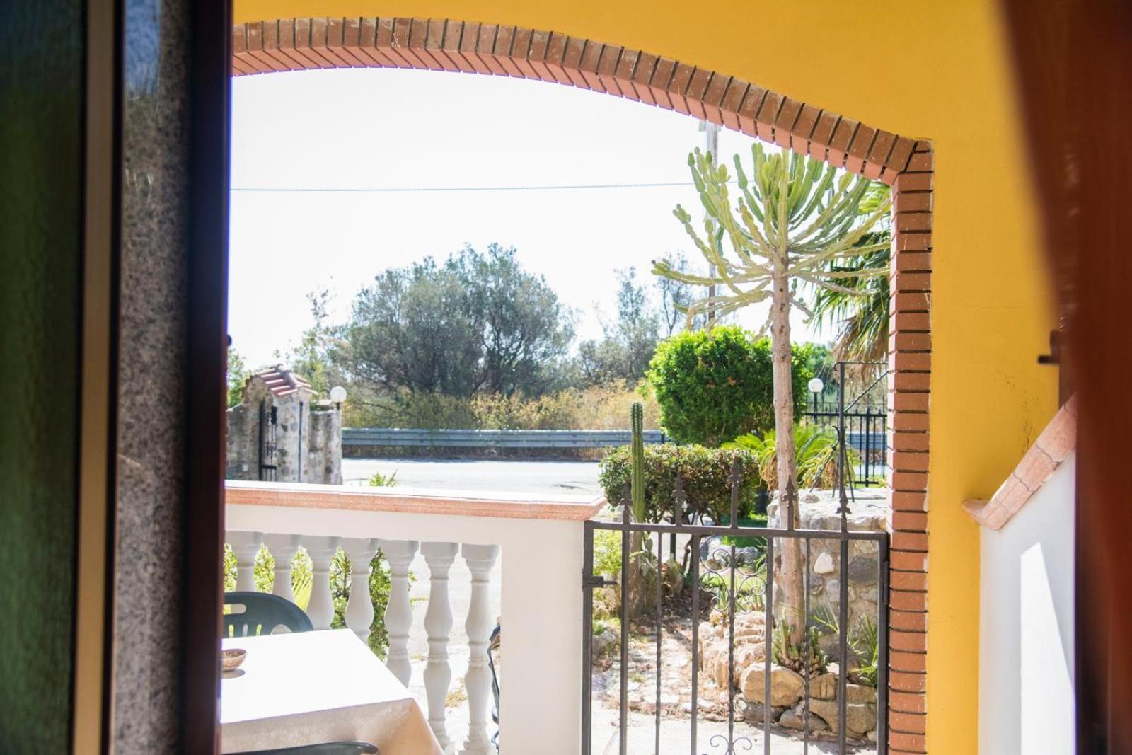 B&B Casa Cosmano Brancaleone Marina Exterior photo