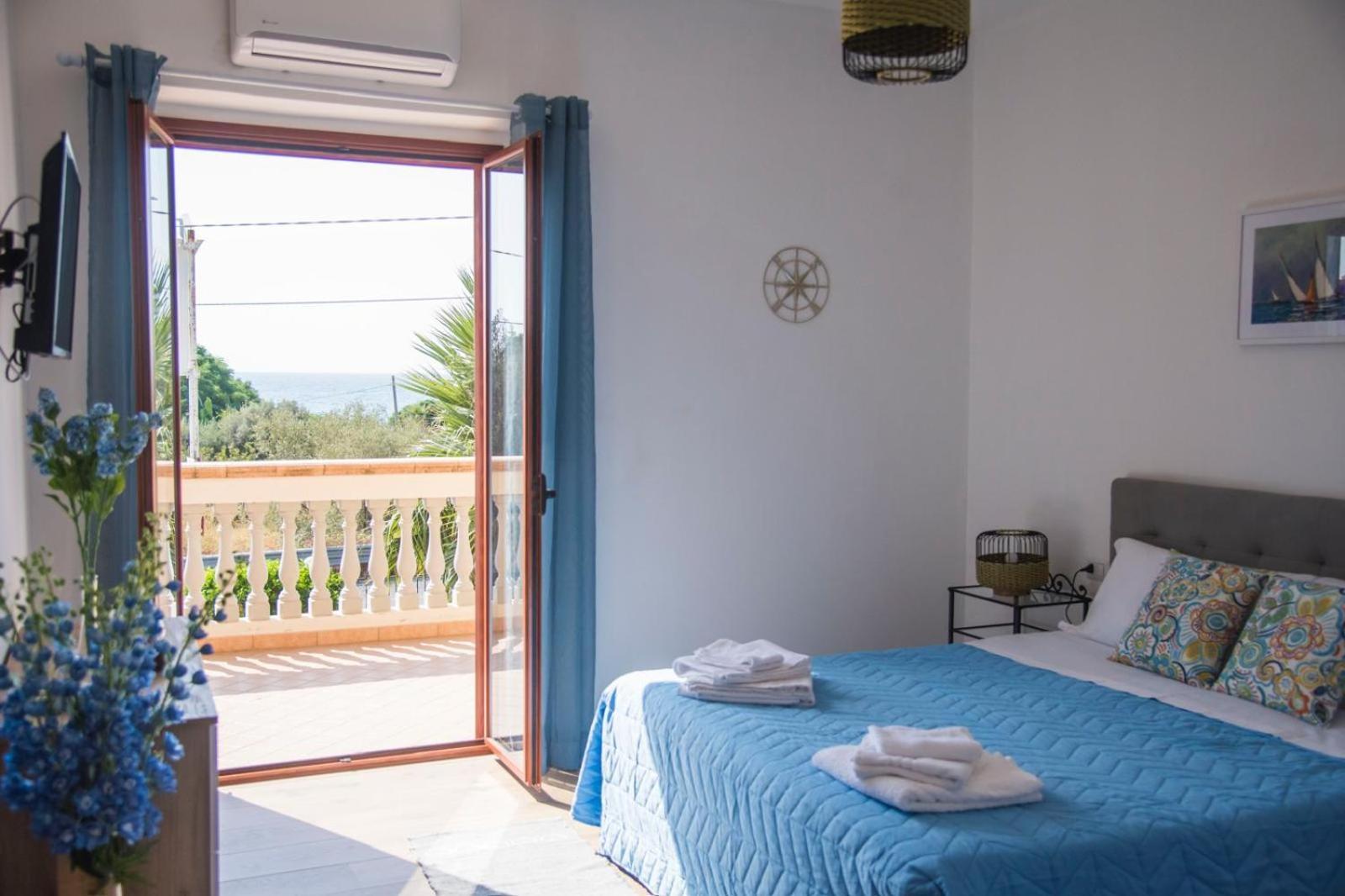 B&B Casa Cosmano Brancaleone Marina Exterior photo
