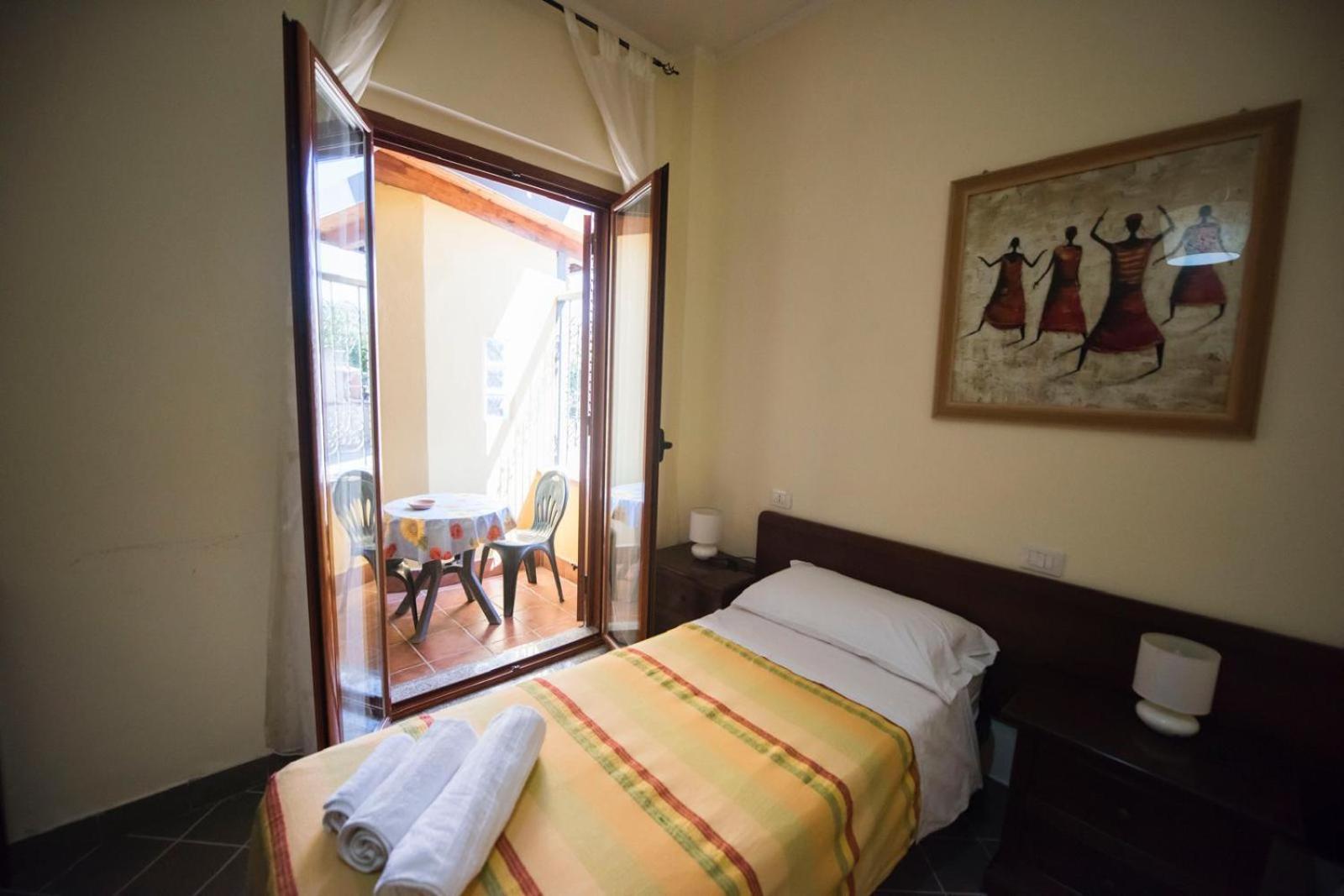 B&B Casa Cosmano Brancaleone Marina Exterior photo